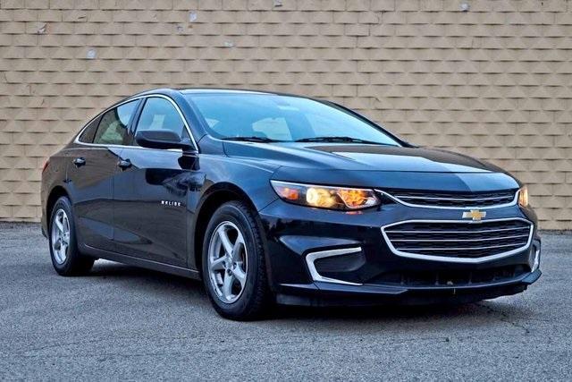 used 2018 Chevrolet Malibu car, priced at $11,717