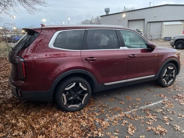 used 2023 Kia Telluride car, priced at $33,592