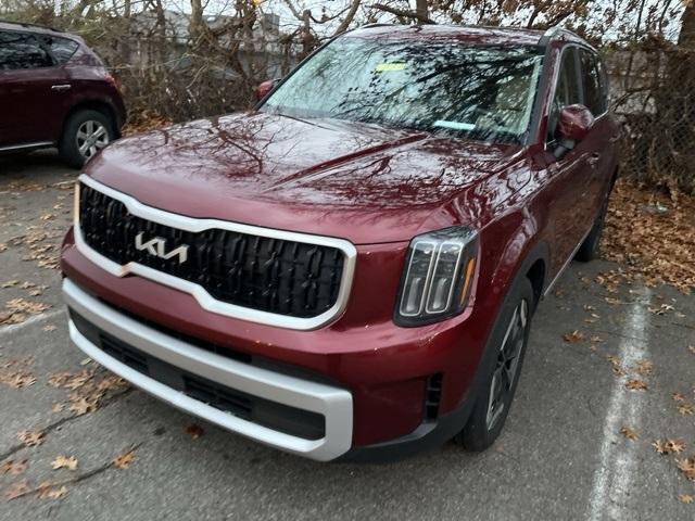 used 2023 Kia Telluride car, priced at $33,592