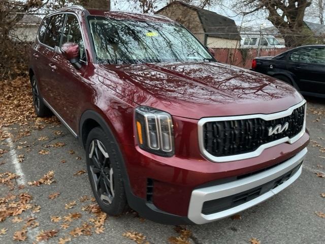 used 2023 Kia Telluride car, priced at $33,592