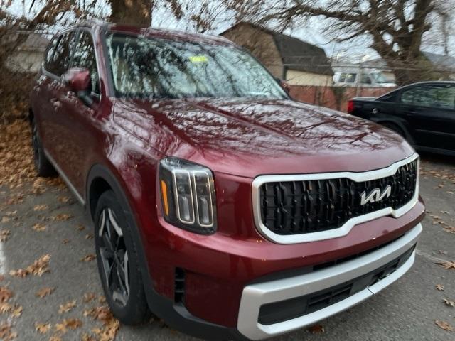 used 2023 Kia Telluride car, priced at $33,592