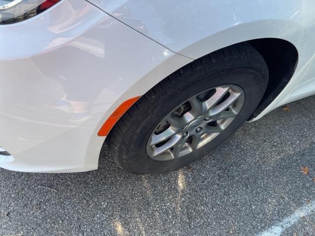 used 2021 Chrysler Pacifica car, priced at $18,529