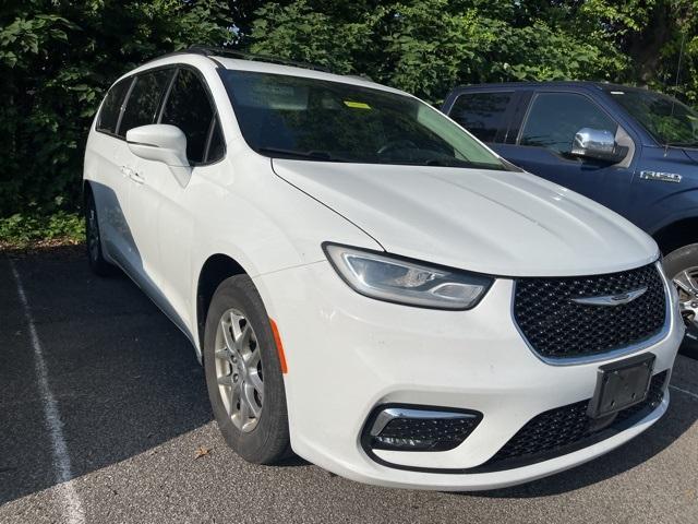 used 2021 Chrysler Pacifica car, priced at $18,529