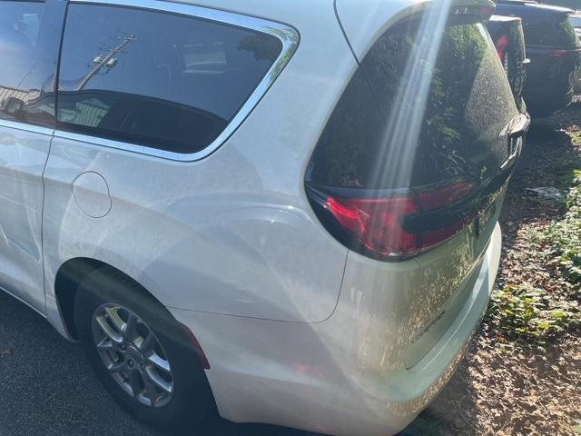 used 2021 Chrysler Pacifica car, priced at $18,529