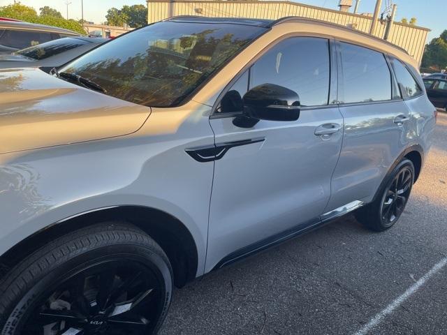 used 2022 Kia Sorento car, priced at $32,125