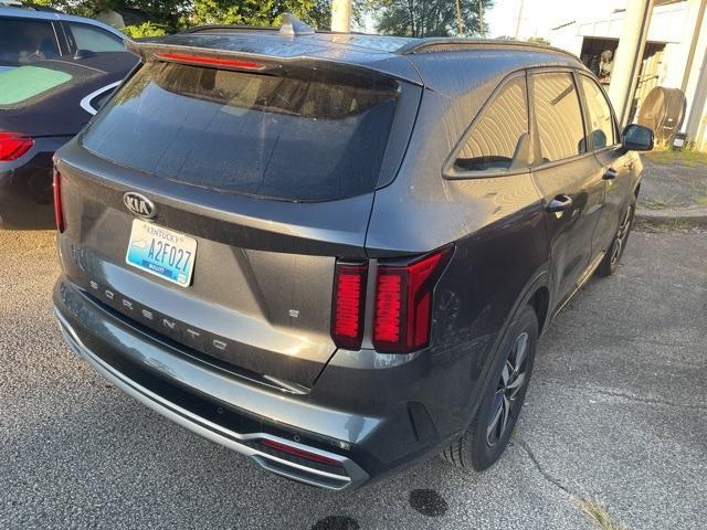 used 2021 Kia Sorento car, priced at $24,260