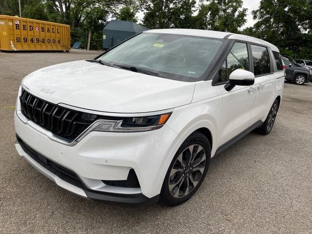 used 2022 Kia Carnival car, priced at $28,900