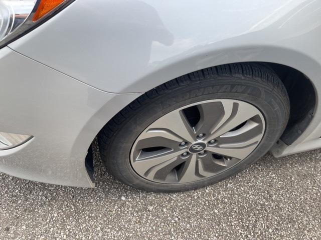 used 2014 Hyundai Sonata Hybrid car, priced at $9,500
