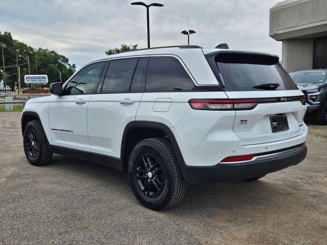 used 2022 Jeep Grand Cherokee car, priced at $23,653