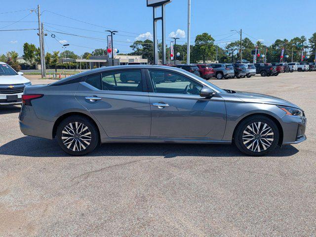 used 2023 Nissan Altima car, priced at $19,285
