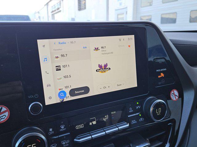 used 2023 Toyota Highlander car, priced at $34,046