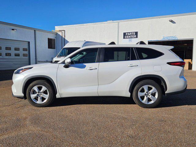 used 2023 Toyota Highlander car, priced at $34,046