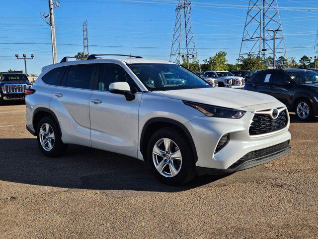 used 2023 Toyota Highlander car, priced at $34,046