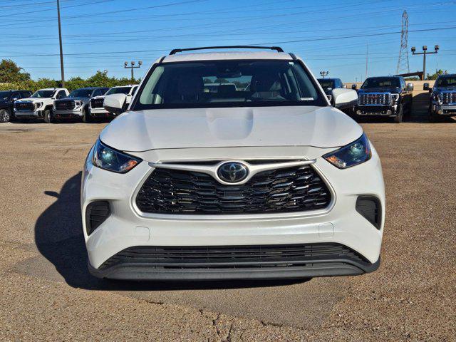 used 2023 Toyota Highlander car, priced at $34,046