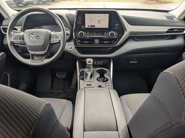 used 2024 Toyota Highlander car, priced at $33,935