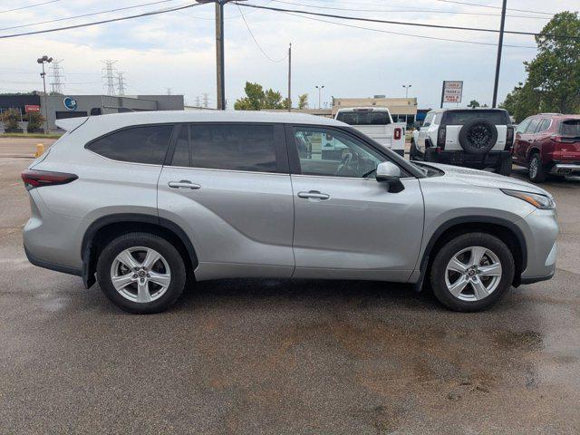 used 2024 Toyota Highlander car, priced at $33,935