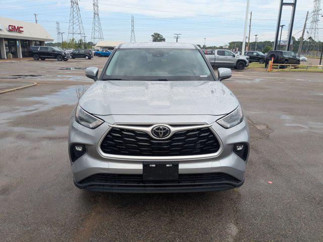 used 2024 Toyota Highlander car, priced at $33,935