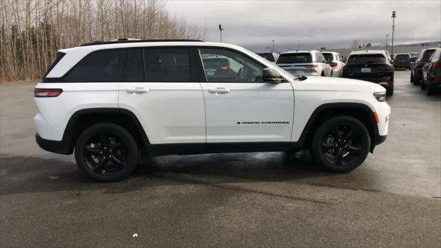 used 2023 Jeep Grand Cherokee car, priced at $33,900