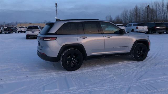 new 2025 Jeep Grand Cherokee car, priced at $45,081