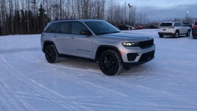 new 2025 Jeep Grand Cherokee car, priced at $45,081