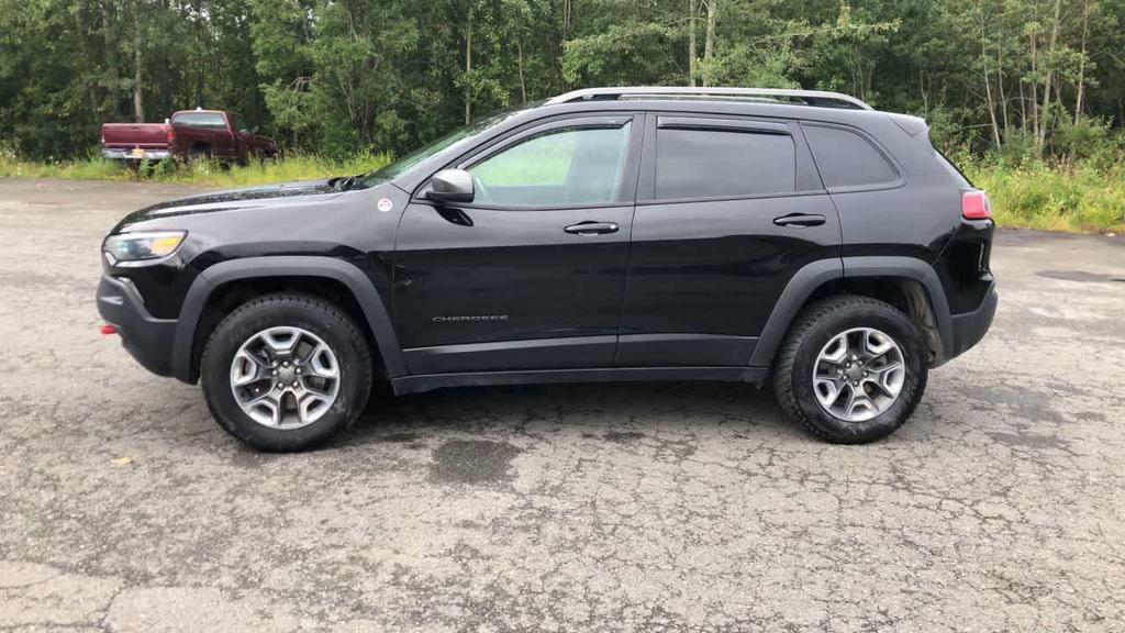 used 2019 Jeep Cherokee car, priced at $23,500