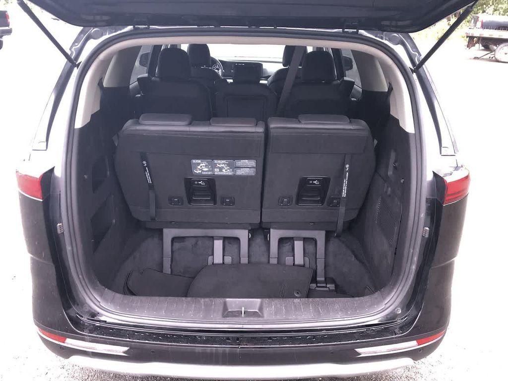 used 2024 Kia Carnival car, priced at $30,980