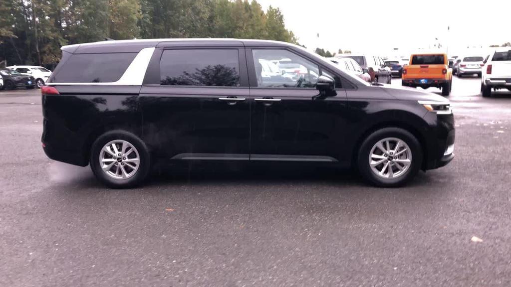 used 2024 Kia Carnival car, priced at $30,980