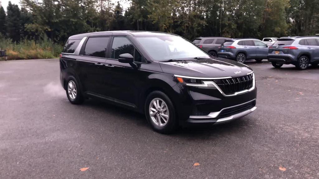 used 2024 Kia Carnival car, priced at $30,980