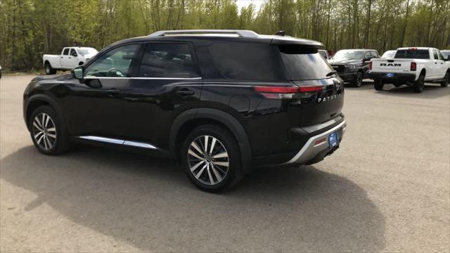 used 2022 Nissan Pathfinder car, priced at $35,900