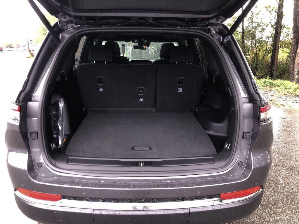 new 2025 Jeep Grand Cherokee car, priced at $36,435