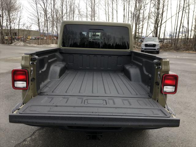 new 2025 Jeep Gladiator car, priced at $46,375