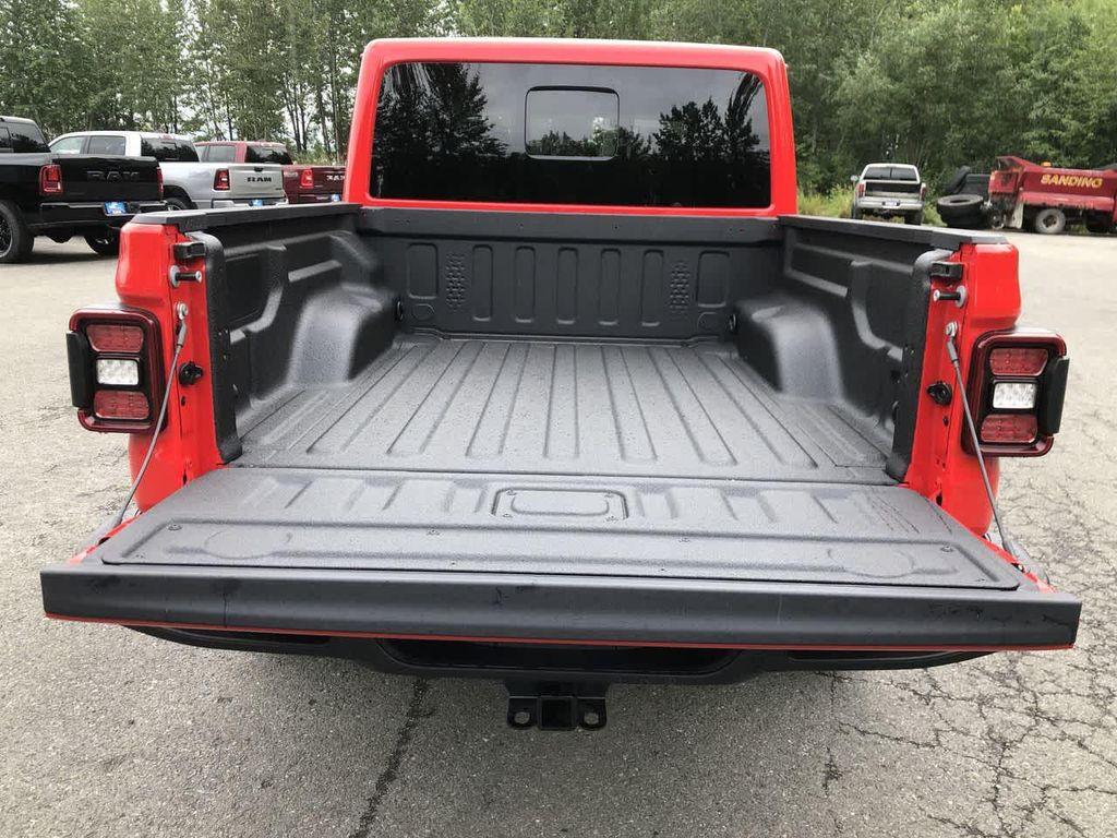 new 2025 Jeep Gladiator car, priced at $50,544