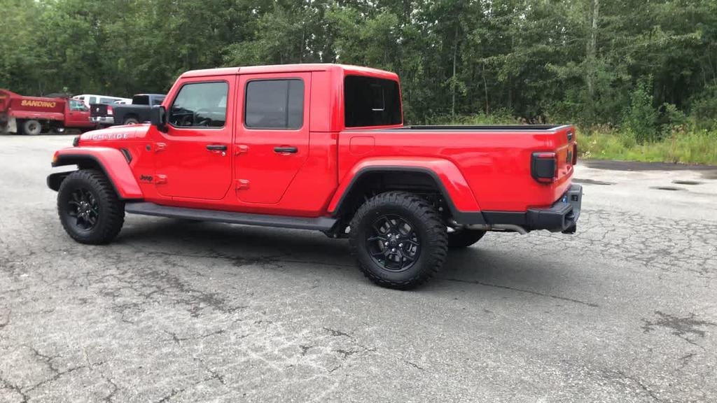 new 2025 Jeep Gladiator car, priced at $50,544