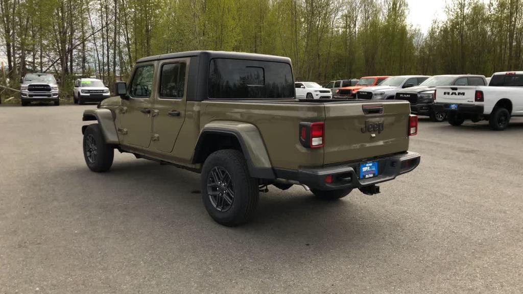 new 2025 Jeep Gladiator car, priced at $47,112