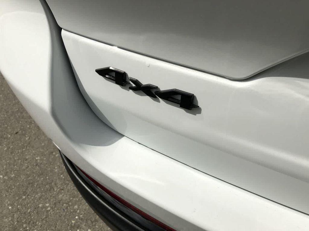 used 2024 Jeep Grand Cherokee car, priced at $37,985