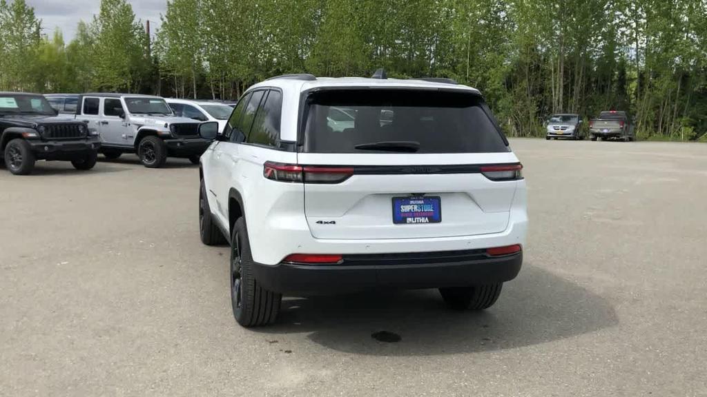 used 2024 Jeep Grand Cherokee car, priced at $37,985