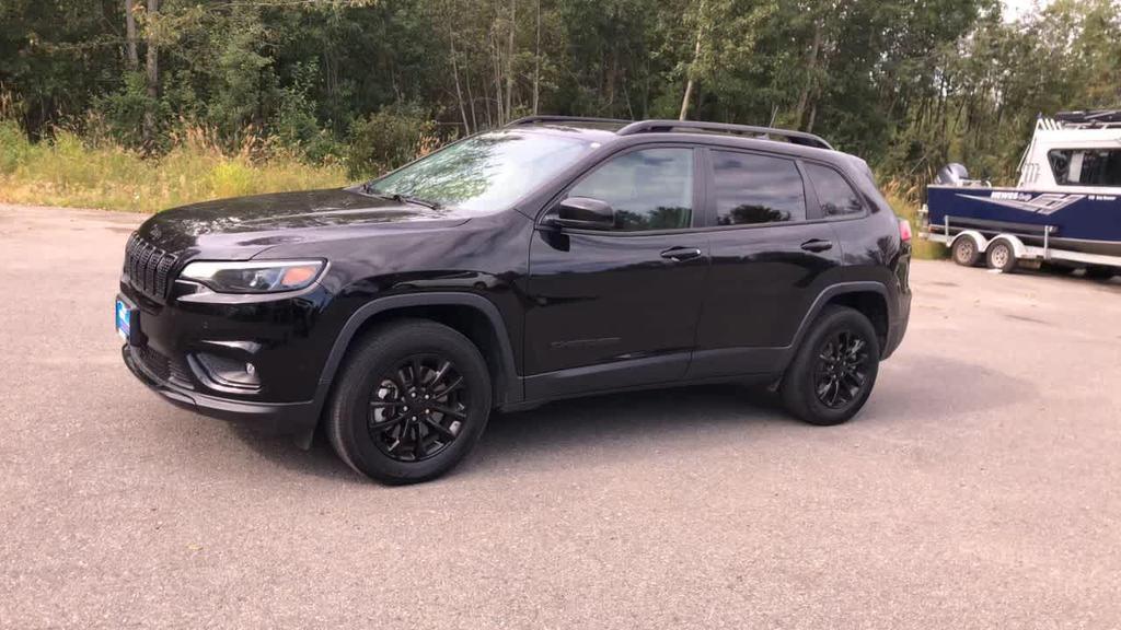 used 2023 Jeep Cherokee car, priced at $25,899