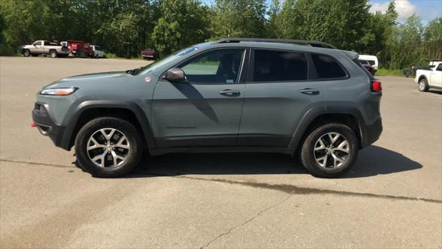 used 2015 Jeep Cherokee car, priced at $25,995