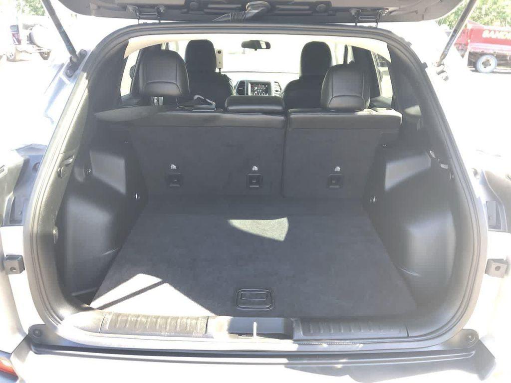used 2020 Jeep Cherokee car, priced at $22,900
