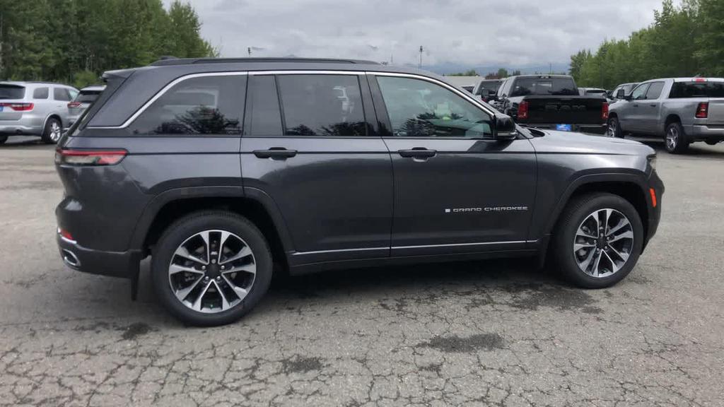 new 2025 Jeep Grand Cherokee car, priced at $56,830