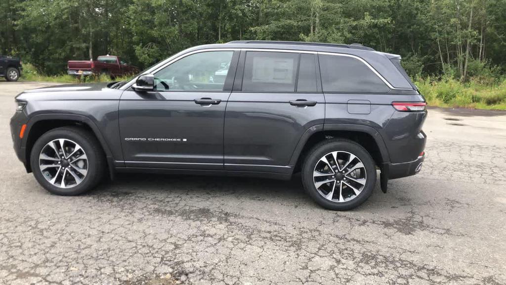 new 2025 Jeep Grand Cherokee car, priced at $56,830