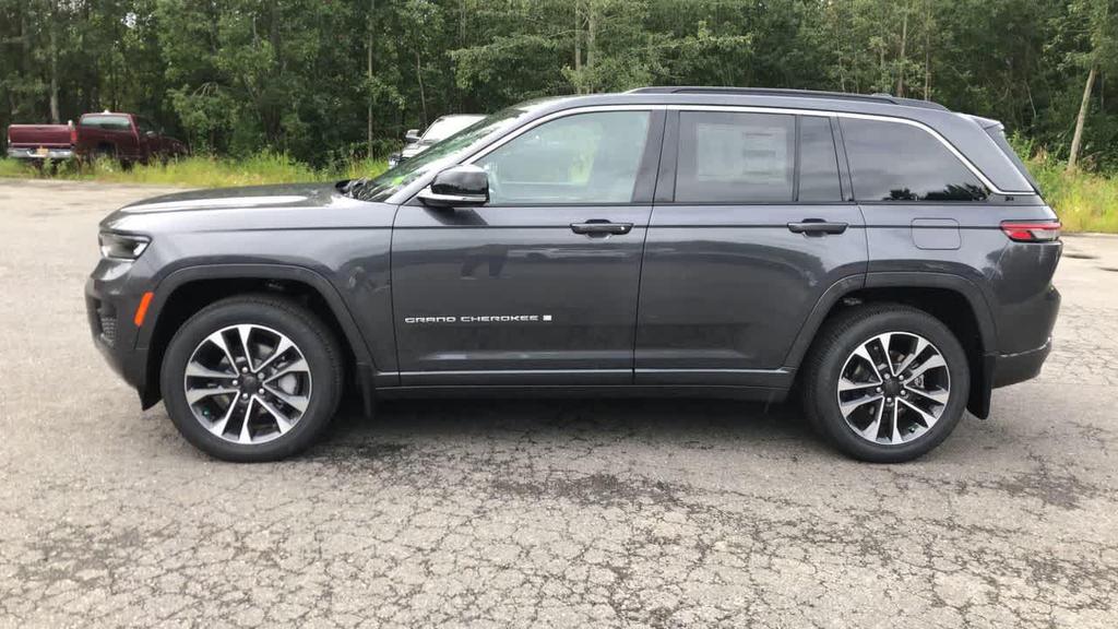 new 2025 Jeep Grand Cherokee car, priced at $56,830