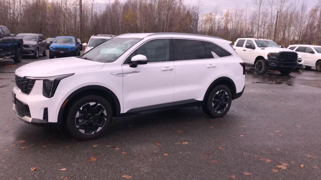 used 2024 Kia Sorento car, priced at $31,098