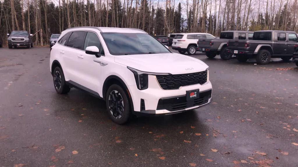 used 2024 Kia Sorento car, priced at $31,098