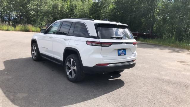 new 2025 Jeep Grand Cherokee car, priced at $52,021
