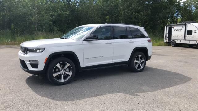 new 2025 Jeep Grand Cherokee car, priced at $52,021