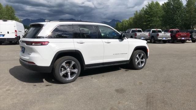 new 2025 Jeep Grand Cherokee car, priced at $52,021