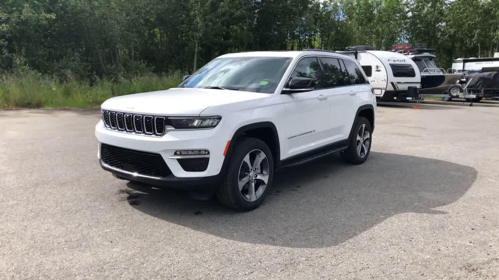 new 2025 Jeep Grand Cherokee car, priced at $51,385