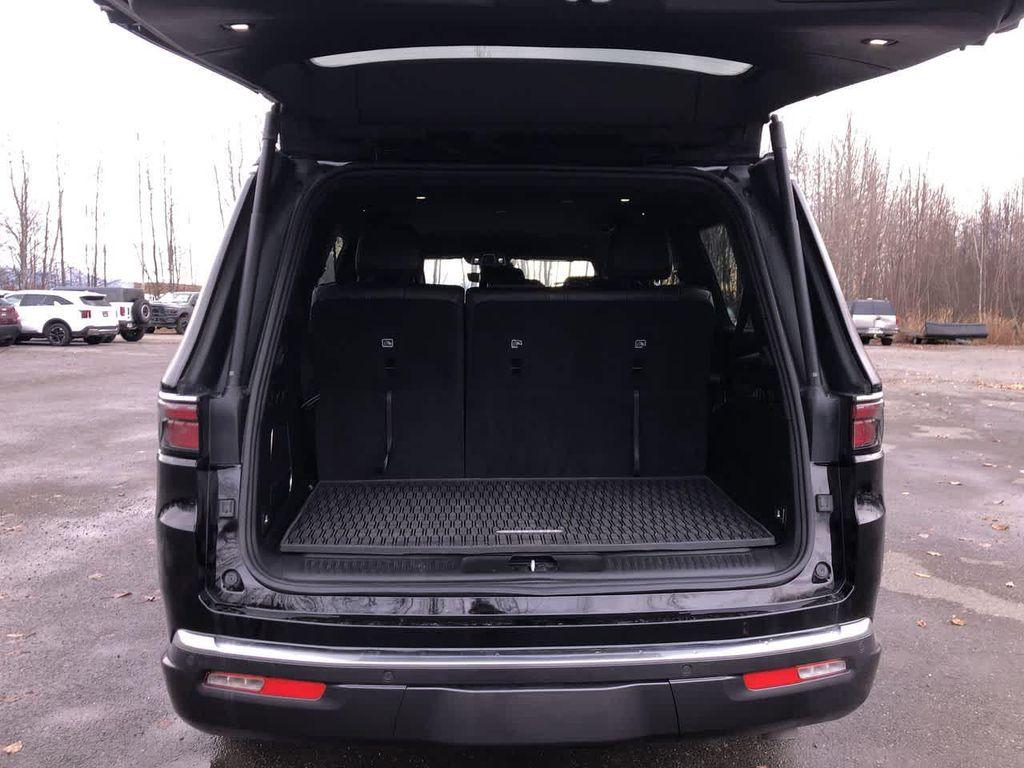 used 2022 Jeep Wagoneer car, priced at $44,990