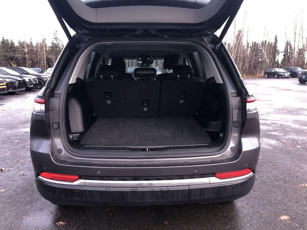 used 2023 Jeep Grand Cherokee car, priced at $34,999